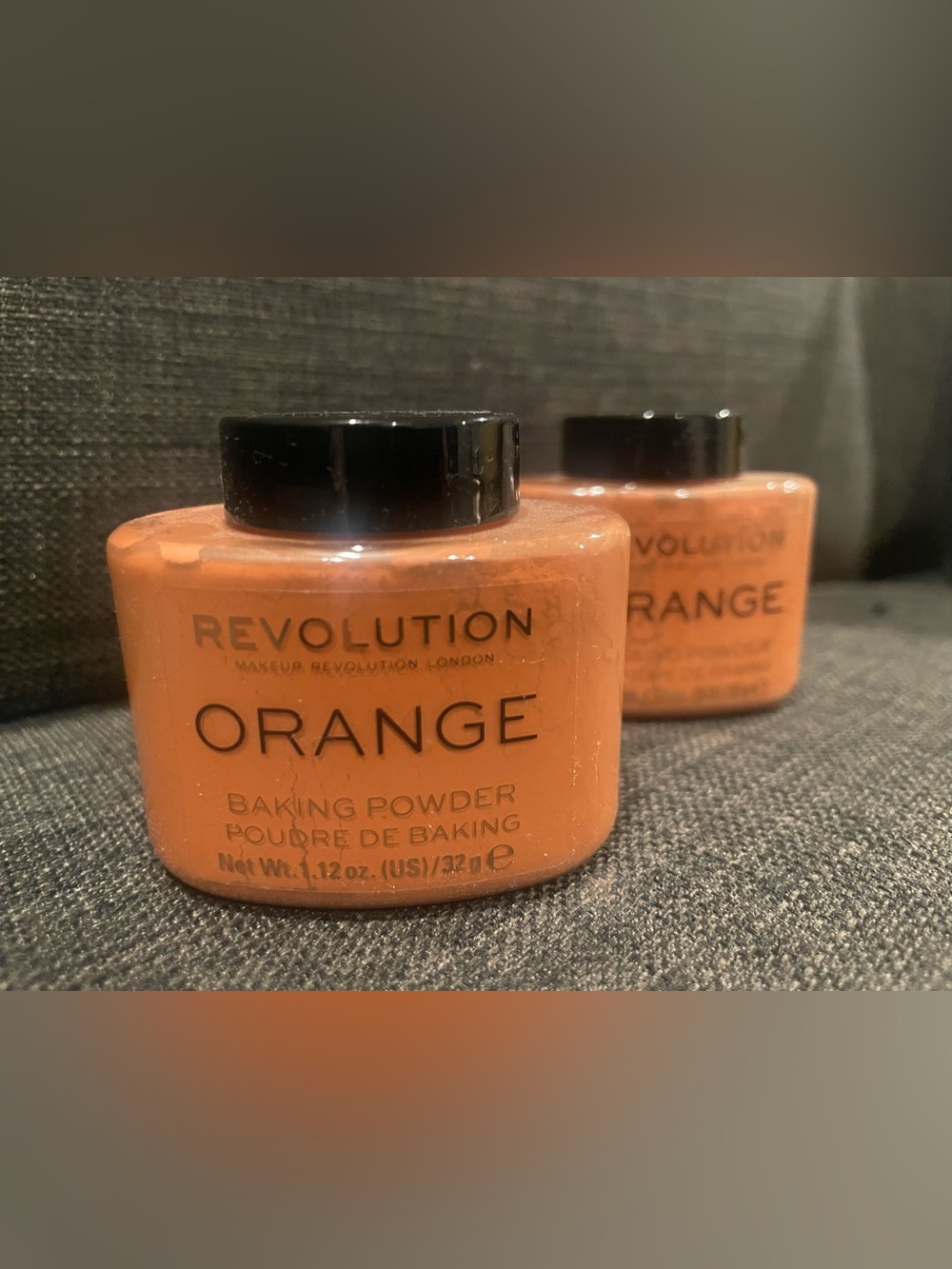 Makeup Revolution Loose Baking Powder - Orange